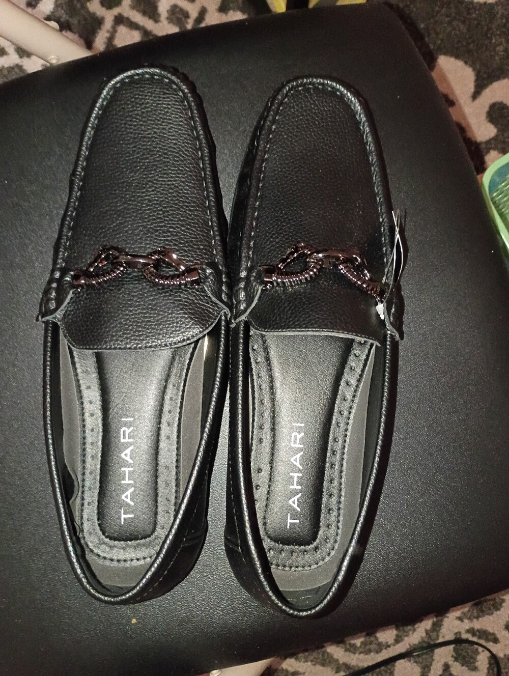 NWT Mens Size 9.5 Tahari Black Leather Chain-Accent Slip-On Loafers